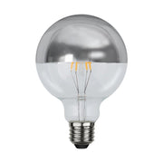 Coated Shining meleg fehér fényű LED dekorációs izzó áttetsző üveggel, ezüst bevonattal. 