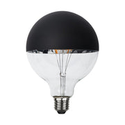 Coated Shining meleg fehér fényű LED dekorációs izzó áttetsző üveggel, matt fekete bevonattal. 