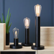 Clear Filament dekorációs izzó. Meleg fehér fényű LED dekorációs izzó áttetsző üveggel.