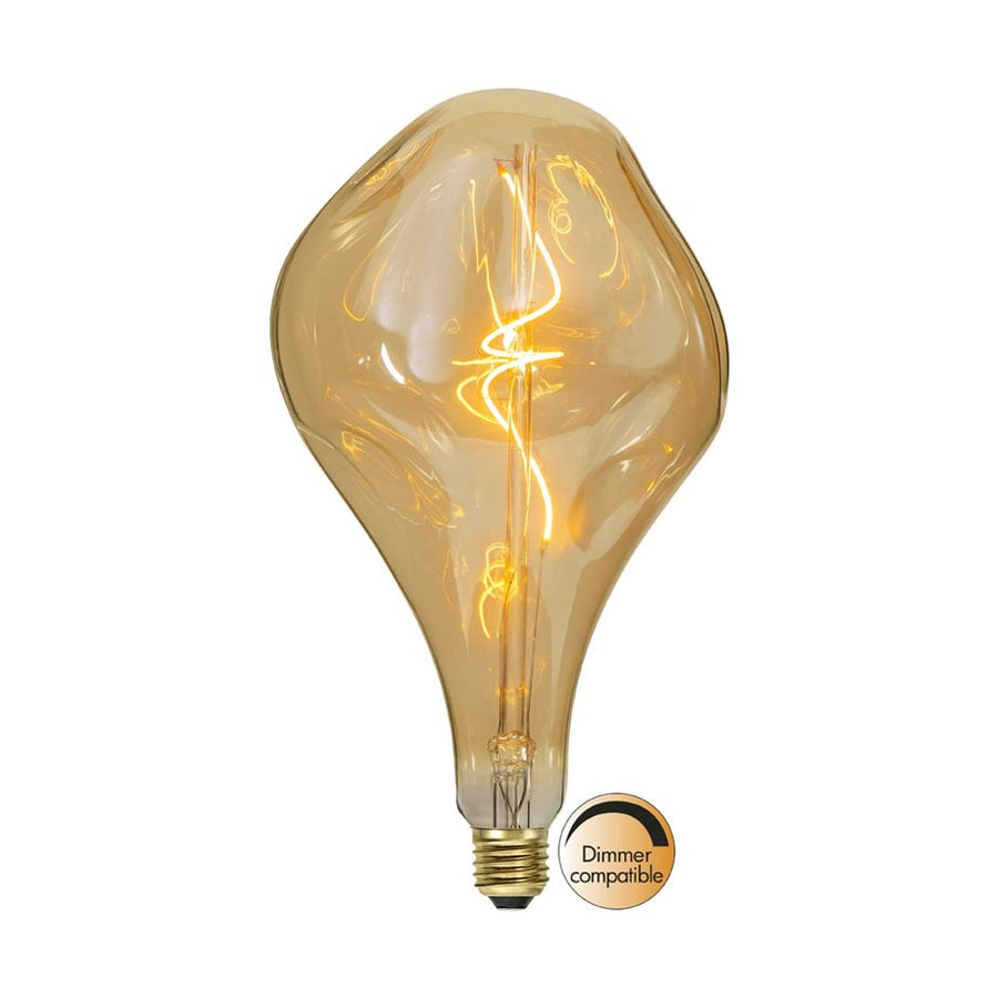 Industrial Vintage meleg fehér fényű, LED dekorációs vintage izzó borostyánszínű üveggel.