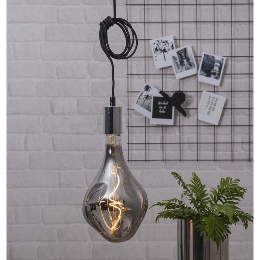 Industrial Vintage meleg fehér fényű, dekorációs LED vintage izzó, füstszínű üveggel.