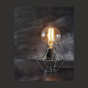 Vintage Gold dekorációs izzó. Meleg fehér fényű LED dekorációs izzó borostyánszín üveggel.