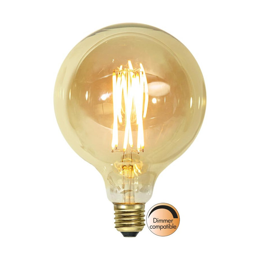 Vintage Gold dekorációs izzó. Meleg fehér fényű LED dekorációs izzó borostyánszín üveggel.