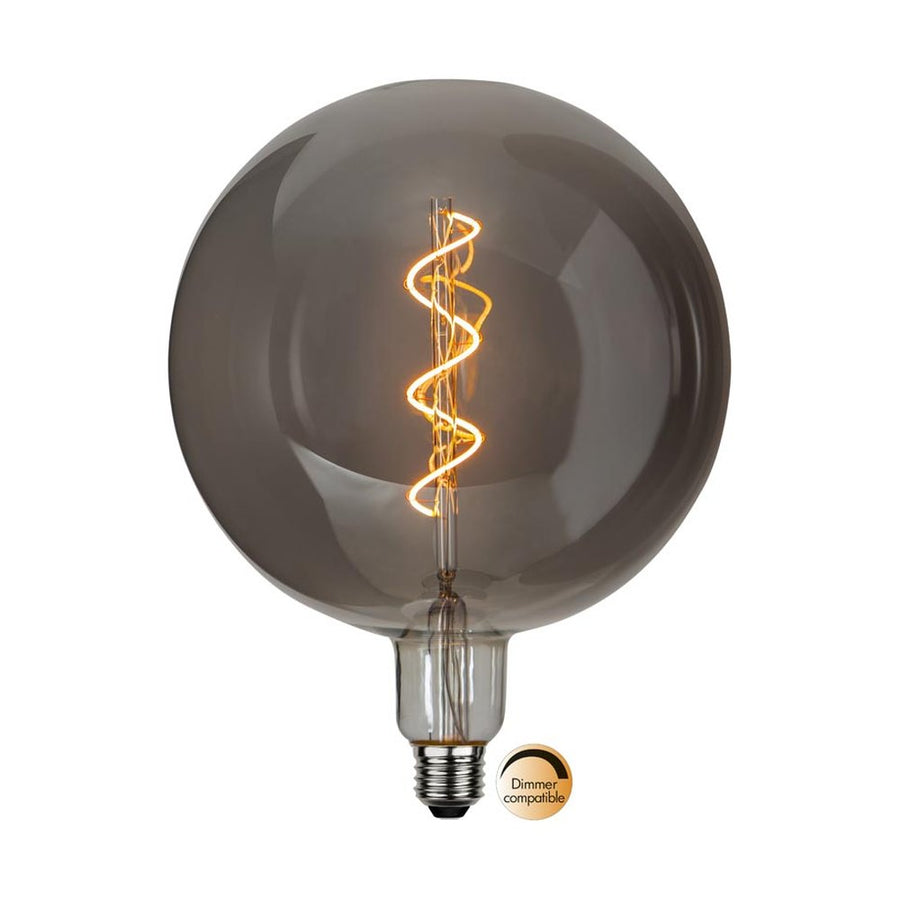 Industrial Vintage dekorációs izzó. Meleg fehér fényű LED dekorációs izzó, különleges füstszínű üveggel. 