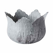 Vidéki stílusú, négydarabos, virágkehely formájú bádogkaspó szett közepes tagja.