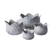 Vidéki stílusú, négydarabos, virágkehely formájú bádogkaspó szett.