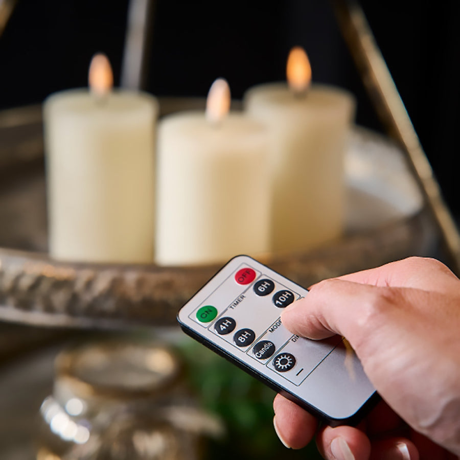 Krém színű Led gyertyák távirányítóvá.