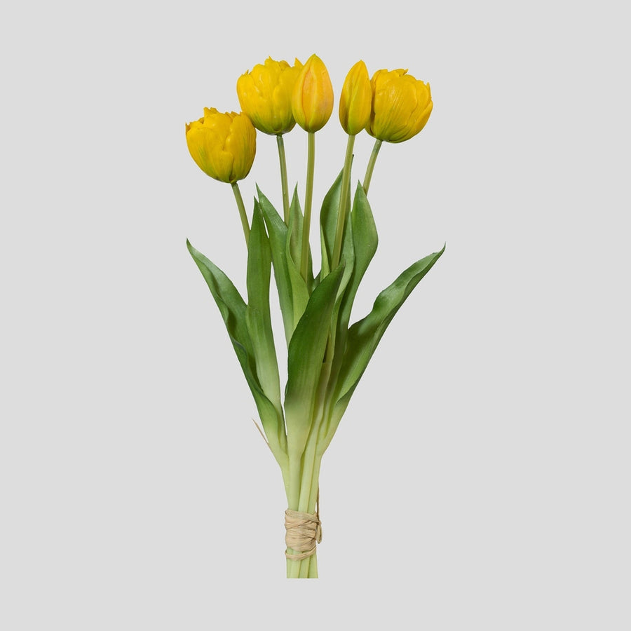 5 szálból álló, sárga színű tulipáncsokor művirág, nyílt és bimbós virágfejekkel.