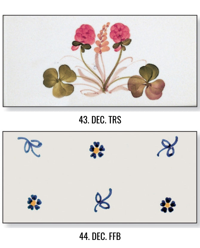 Festett kerámia díszítések.