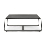 Kortárs stílusú, porfestett alumínium kültéri dohányzóasztal dekoratív lyukasztott lappal.