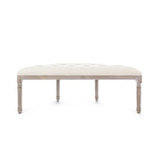 Koloniál stílusú, nyírfából és kaucsukfából készült, bézs színű, bársonyhatású textíliával kárpitozott kézműves ülőpad.