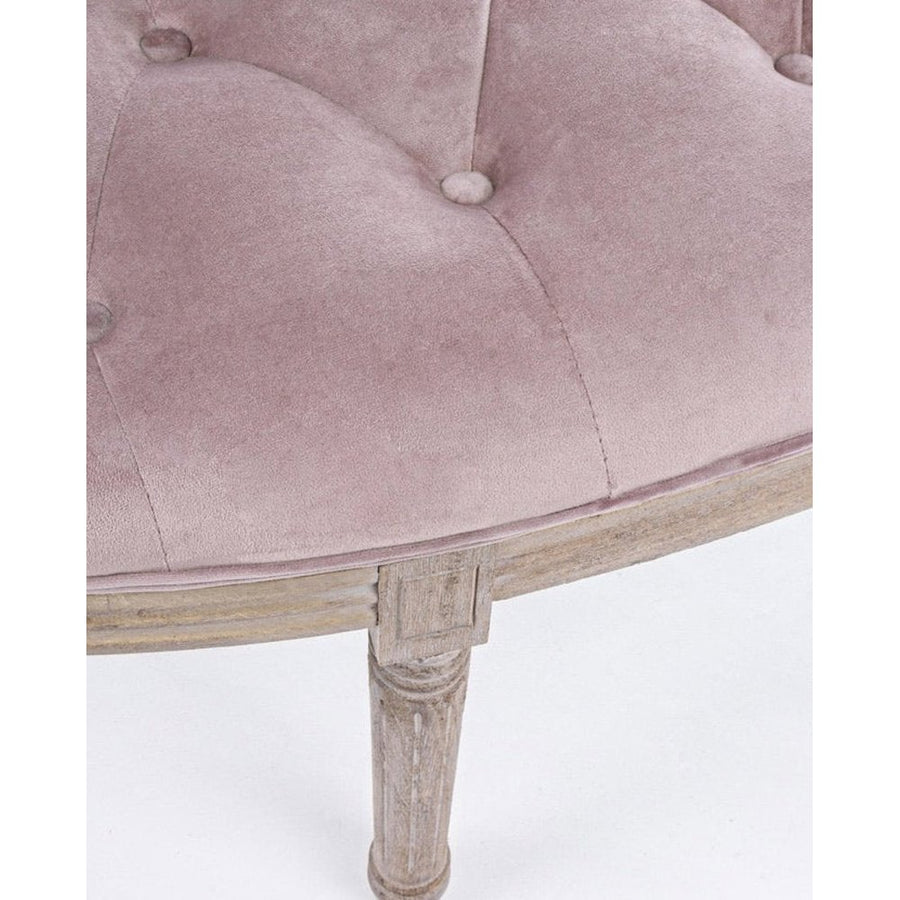 Gombbehúzásos kárpitázási technikával készült párnázás.