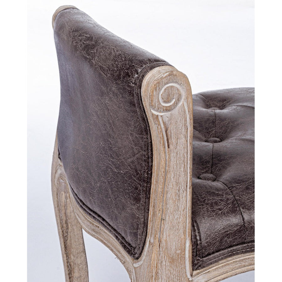 A karfa része is párnázott, kárpitozott.