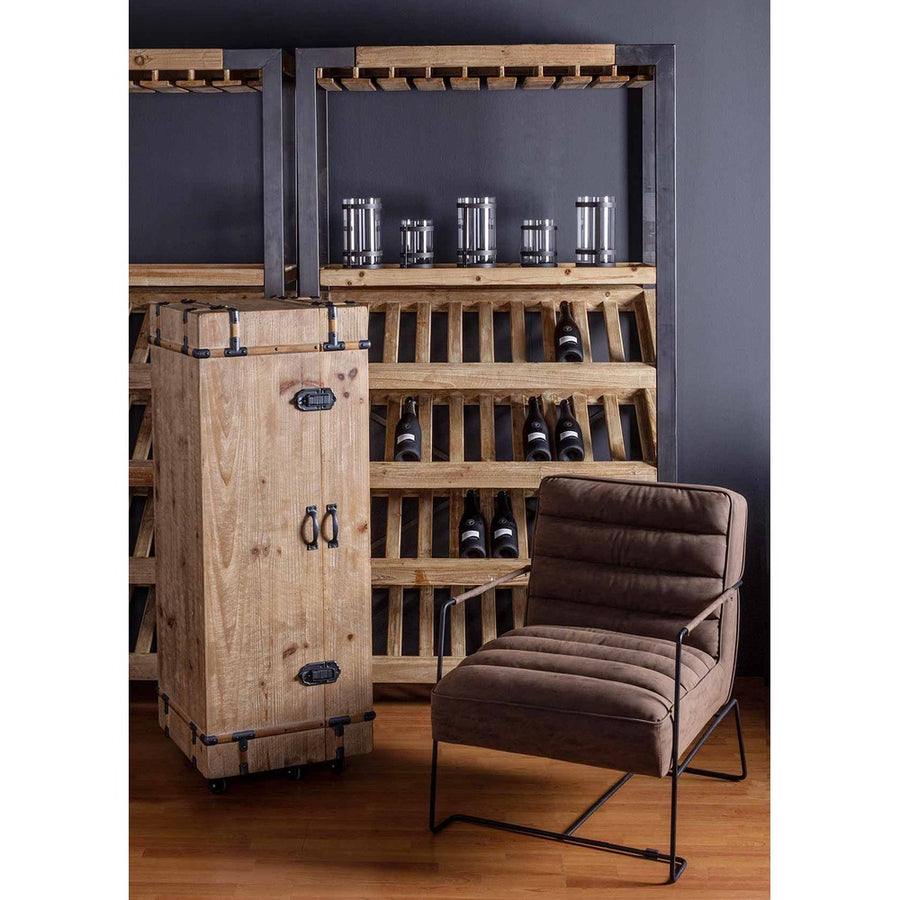 Loft stílusú borbárban álló kortárs, műbőr fotel.