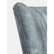 Részletfotó a klubfotel háttámlájáról. 