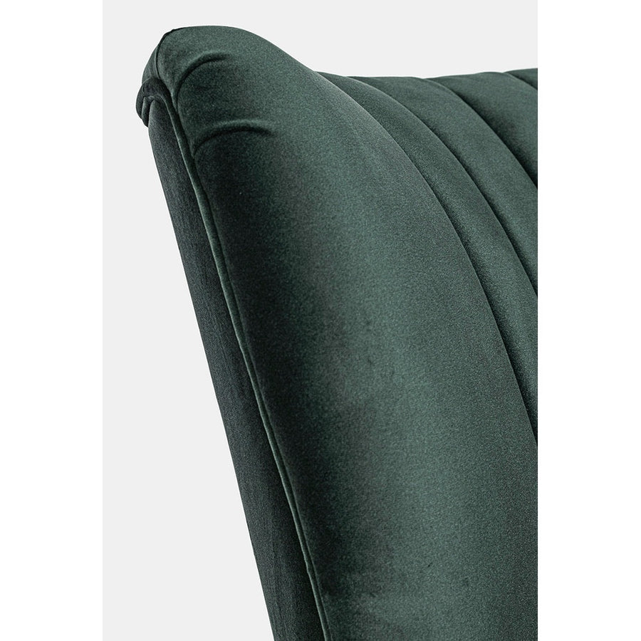 Részletfotó a klubfotel háttámlájáról.