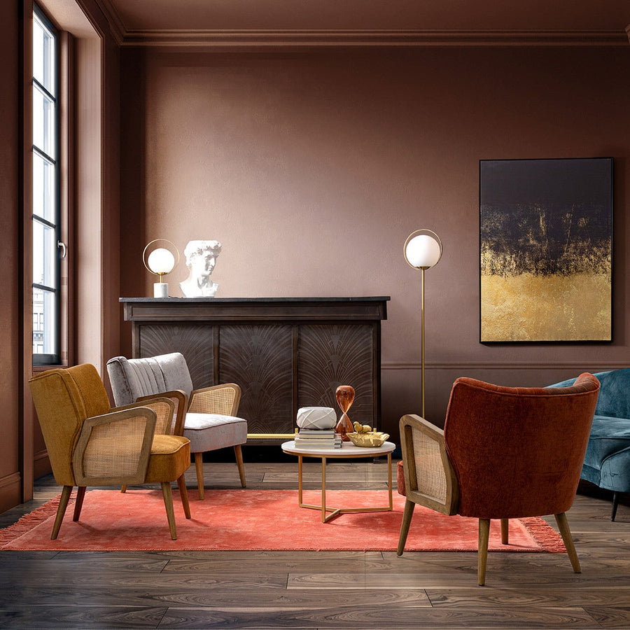 Retró és Art Deco stílusú nappal bárpulttal, három eltérő színű klubfotellel, dohányzóasztallal és állólámpával.