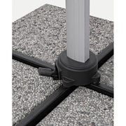 A napernyő 360° fokban forgatható, ebben a talpazatnál található pedál segít.