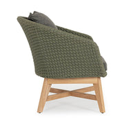 Design kerti fotel, olajzöld olefin kötélszövéssel, szürke színű ülő és hátpárnákkal.
