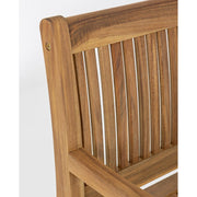 Natúr színű, akácfából készült, háromszemélyes kerti pad, háttámlával és karfával.