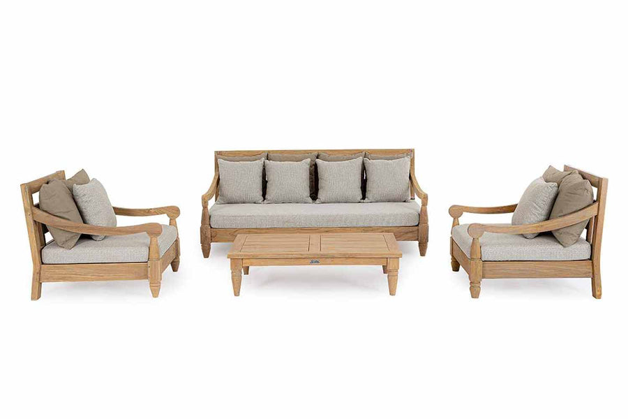 A Bali bútorszett kanapéja, két fotele és dohányzóasztala.