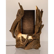 Kortárs stílusú, újrahasznosított, göcsörtös mangófából készült asztalilámpa.