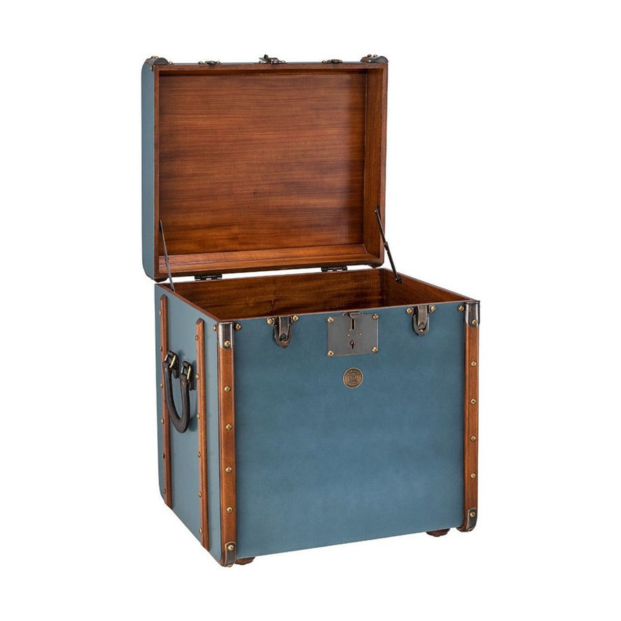 Prémium kategóriás, vintage kék színű utazóláda sárgaréz vasalatokkal