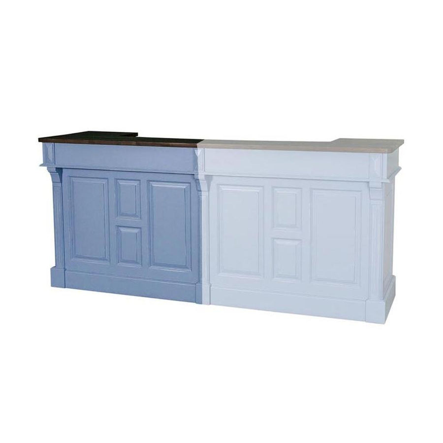 Fenyőfa bárpult tölgyfa fedlappal dekoratív, kazettás jellegű dekorációval, polcokkal és fiókkal.