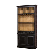 Fenyőfa pohárszék szekrény. A bútor felső részén három tárolórekesz, két polc, valamint talpasz poharak számára kialakított tárolósor lett kialakítva. Alul három fiók, és tolóajtós tároló található. Színe: antikolt fekete és natúr.