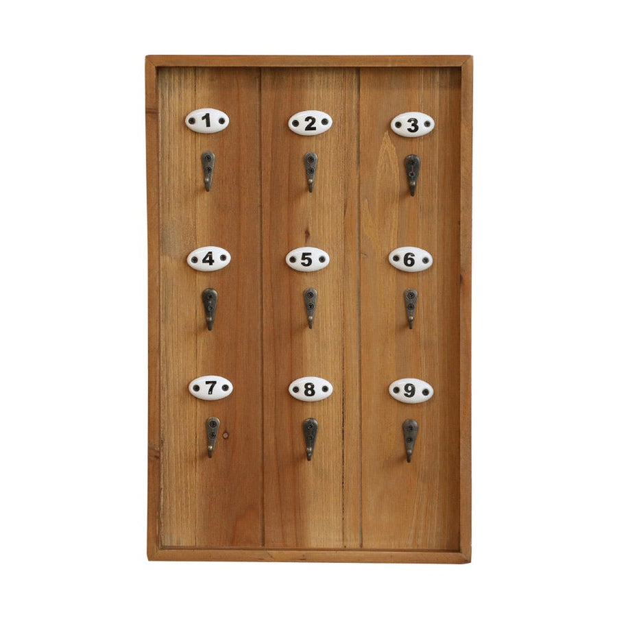 Loft stílusú, jegenyefenyőből készült fali kulcstároló, kilenc darab számozott fém akasztóval.