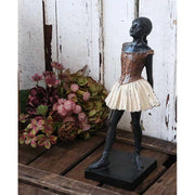 Vintage stílusú balerina figura