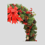 Vidéki stílusú, 180 cm hosszú karácsonyi fenyőgirland piros bogyókkal.