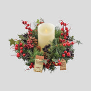 Vidéki stílusú, erdei bogyós, 35 cm átmérőjű karácsonyi gyertyagyűrű koszorú.