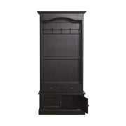 Fekete klasszicizáló előszobafal öt fogassal, két fiókkal és cipősszekrénnyel.