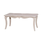 Shabby chic stílusú, antikolt fehér színű fenyőfa étkezőasztal.