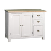 Fehér színű, tömör fenyőfából készült konyhaszekrény natúr tölgyfa fedlappal.