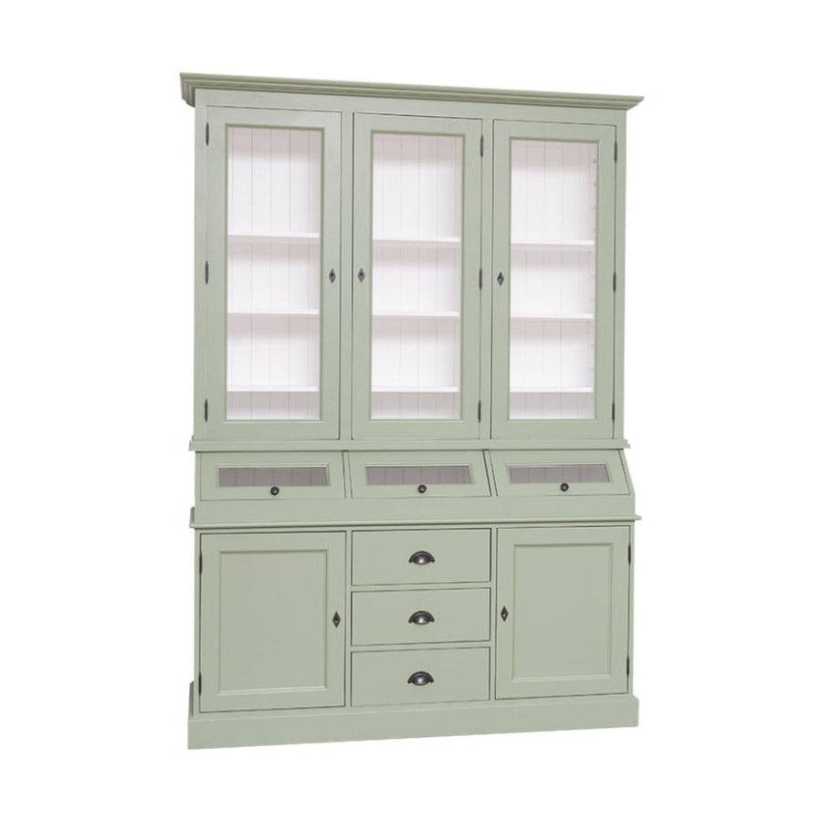 Kétrészes fenyőfa tálalószekrény. A felső részen három vitrines ajtó mögött három polc található. Alul három fók, két ajtós tároló és három vitrines rekesz gondoskodik a tárolásról. A bútor külső színe halvány mentazöld, belülről fehér.