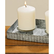 Négyágú, bádog gyertyatartó tálca.