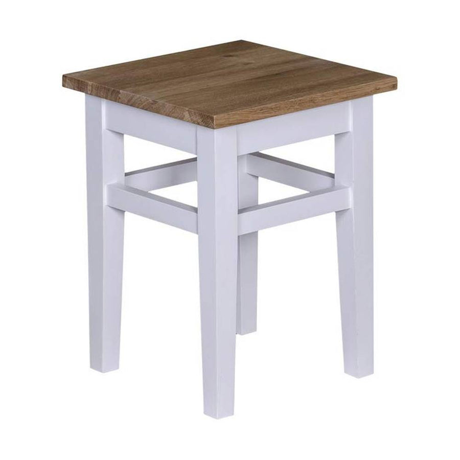 Klasszikus formatervezésű, fehér színű hokedli fenyőfából, tölgyfa ülőlappal, ami natúr színű.