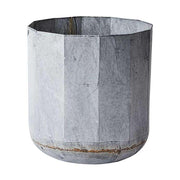 Háromdarabos, vidéki stílusú bádogkaspó szett legnagyobb tagja.