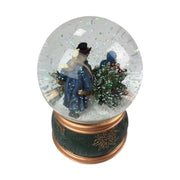 Exkluzív megjelenésű, 10 cm átmérőjű és 14 cm magas, karácsonyi zenélő-forgó hógömb, fenyőfával megrakott, talicskát toló viktoriánus korabeli apukával és kislányával.