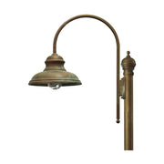 Vintage stílusú, antikolt sárgaréz színű kandeláber átlátszó üvegbúrával.