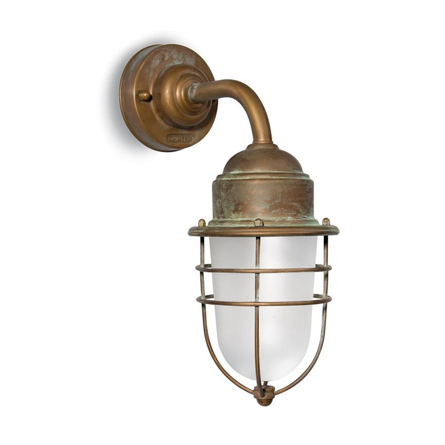 Industrial stílusú, antikolt sárgaréz színű, réz falikar opál üvegbúrával.