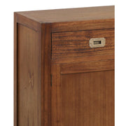 Nagy méretű, loft stílusú, mindifából készült modern formavilágú tálalószekrény fiók részlete.