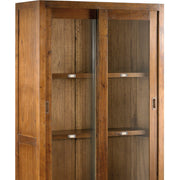 Loft stílusú, mindifából készült vitrines tárolószekrény polc részlete.