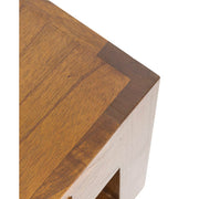 Loft stílusú, mindifából készült dohányzóasztal asztallap részlete.