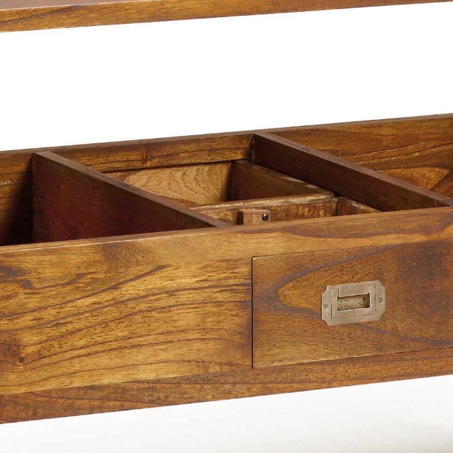 Loft stílusú, mindifából készült, kézműves tömörfa dohányzóasztal felnyitható fedlappal két fiókkal, és két rejtett rekesszel.