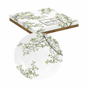 Zöldellő tavaszi faággal díszített, 19 cm átmérőjű, minőségi porcelánból készült desszerttányér díszdobozba csomagolva.