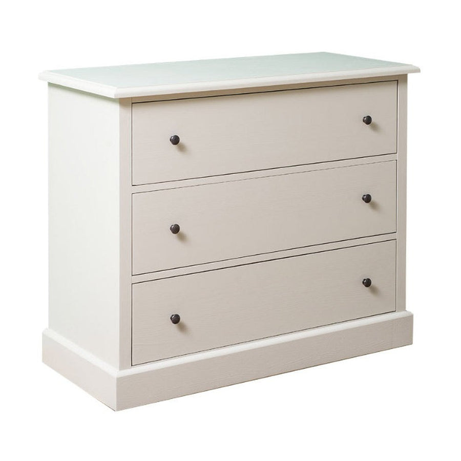 Fenyőfából készült, festett, fehér színű három fiókos komód.