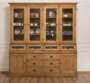 Country stílusú nagyméretű, kétosztatú fenyőfa tálalószekrény. Színe: waxolt natúr.